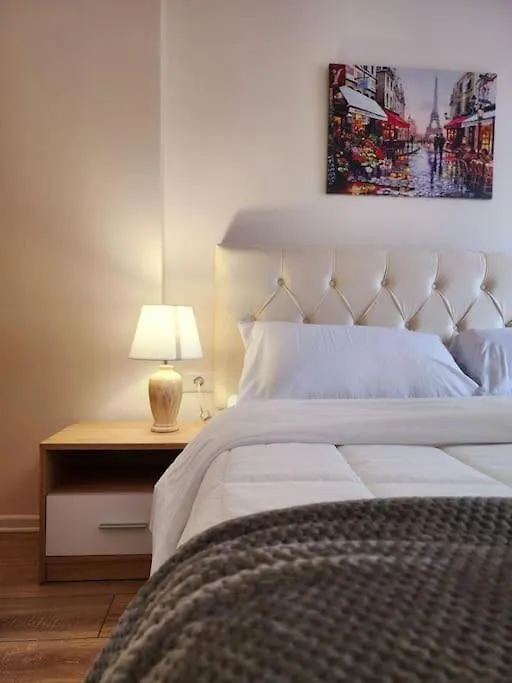 Toptani Central Deluxe Flat W 24H Check In Tirana 0*,  Albania